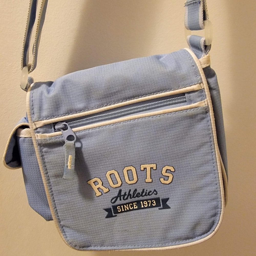 Roots purse
